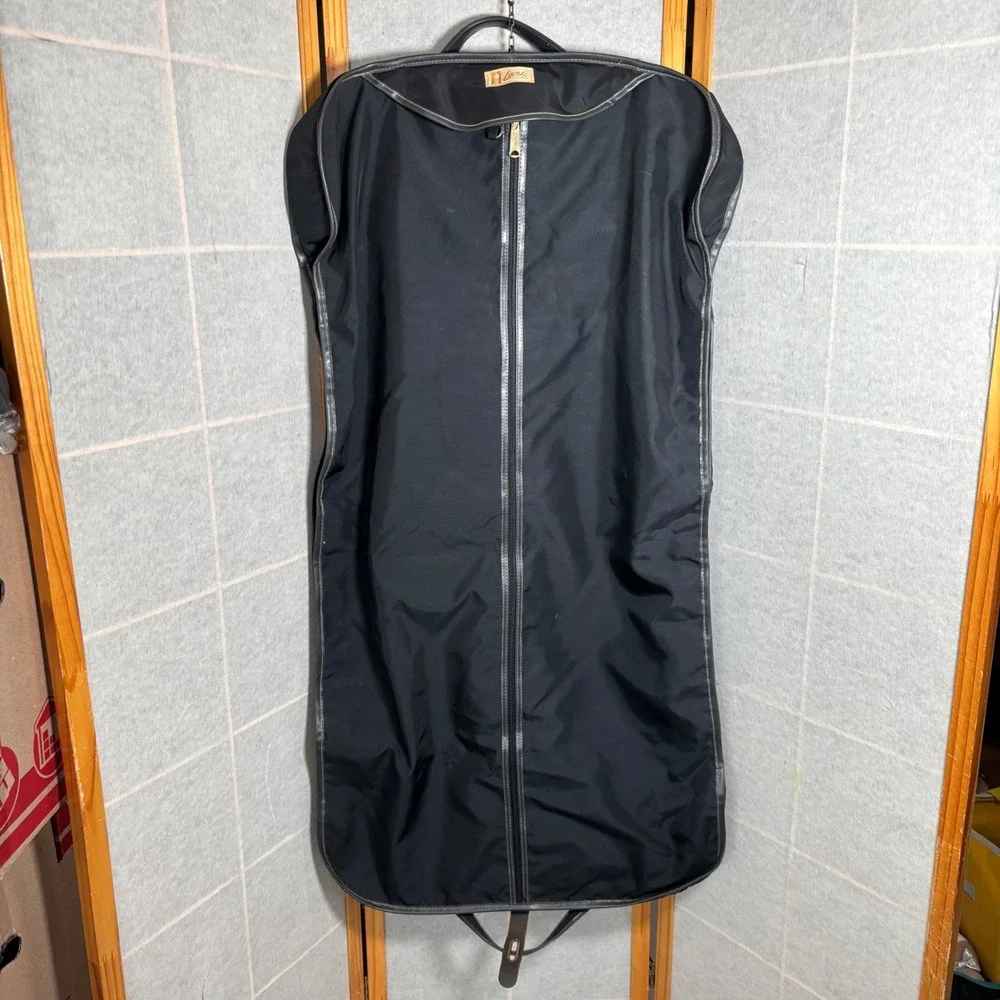 Lark Luggage‎ Garment Bag Black Leather Trim Zippered Travel Suit Carrier